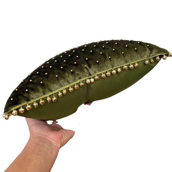 Pier 1 Green Velvet Throw Pillow Gold Beads Jingle Bell on Border Edge READ - Picture 2 of 14